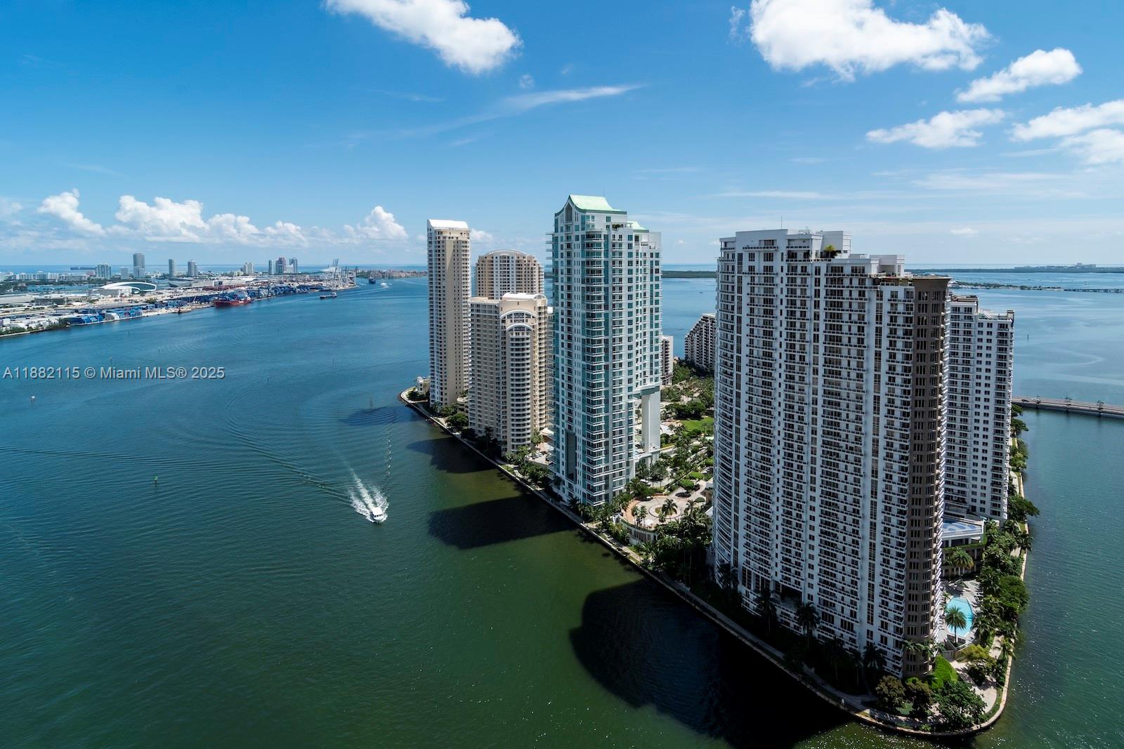 ASTON MARTIN RESIDENCES - Residential