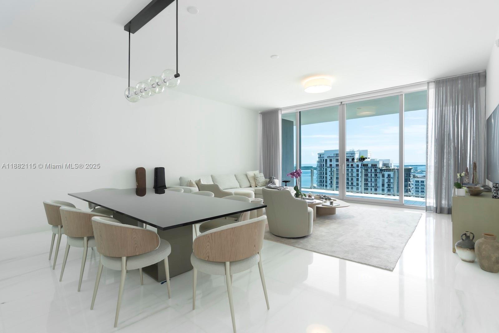 ASTON MARTIN RESIDENCES - Residential