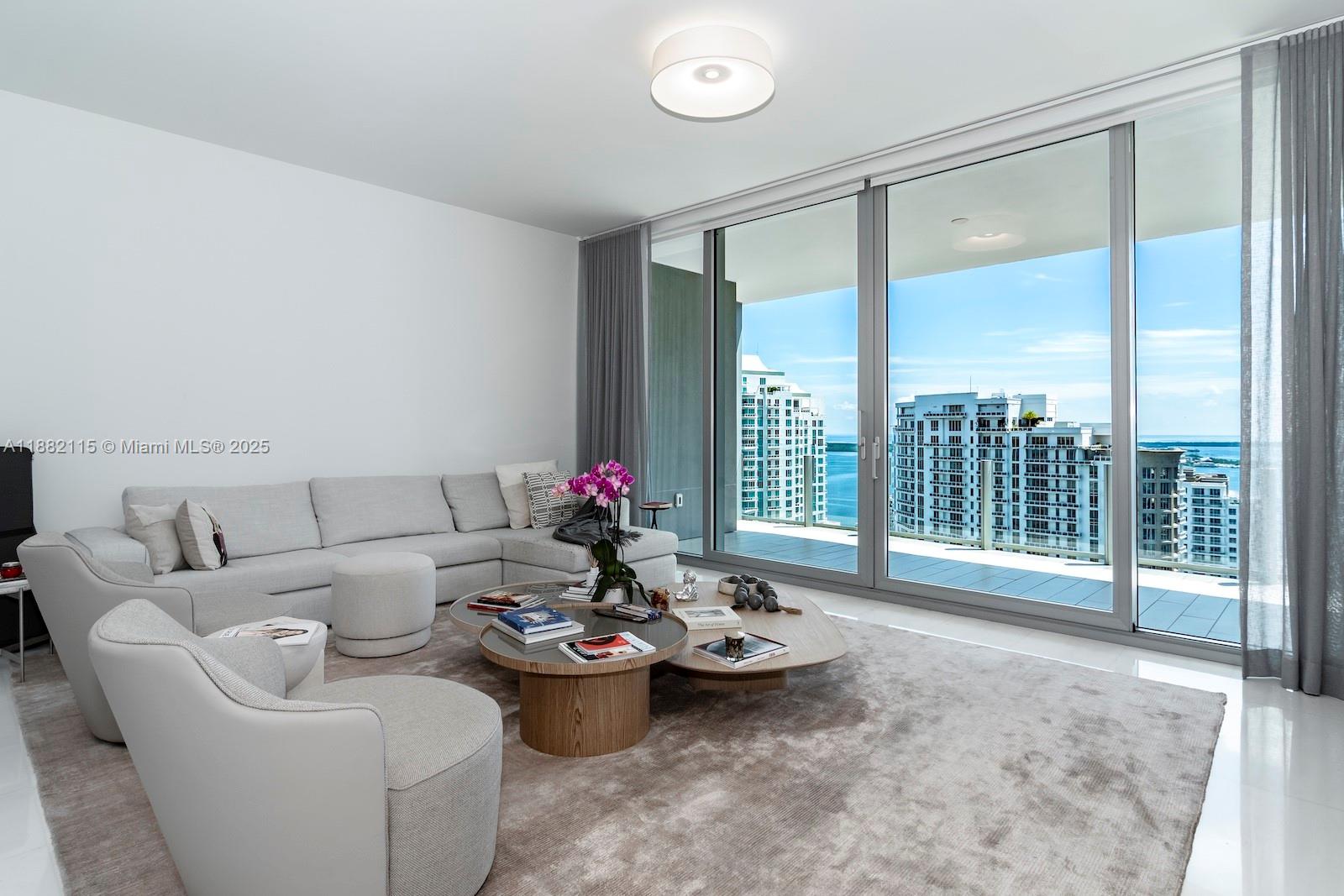 ASTON MARTIN RESIDENCES - Residential