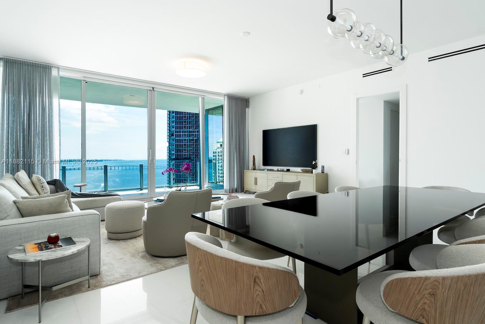 ASTON MARTIN RESIDENCES - Residential