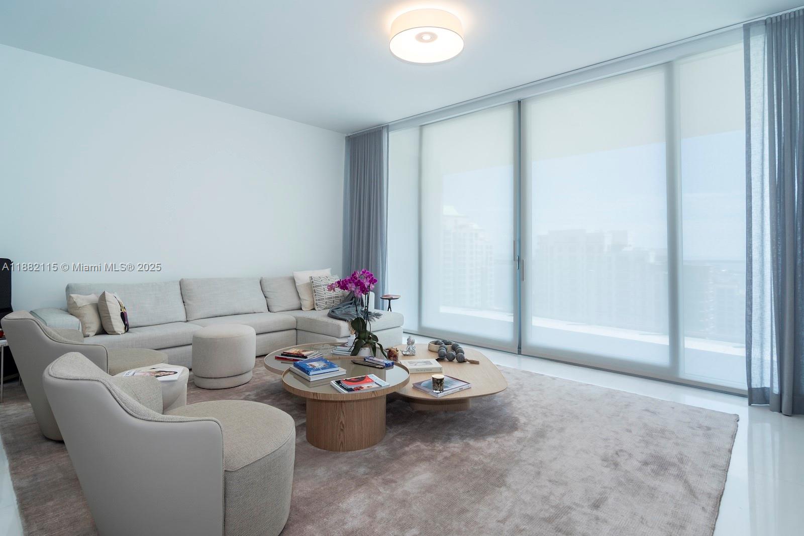 ASTON MARTIN RESIDENCES - Residential