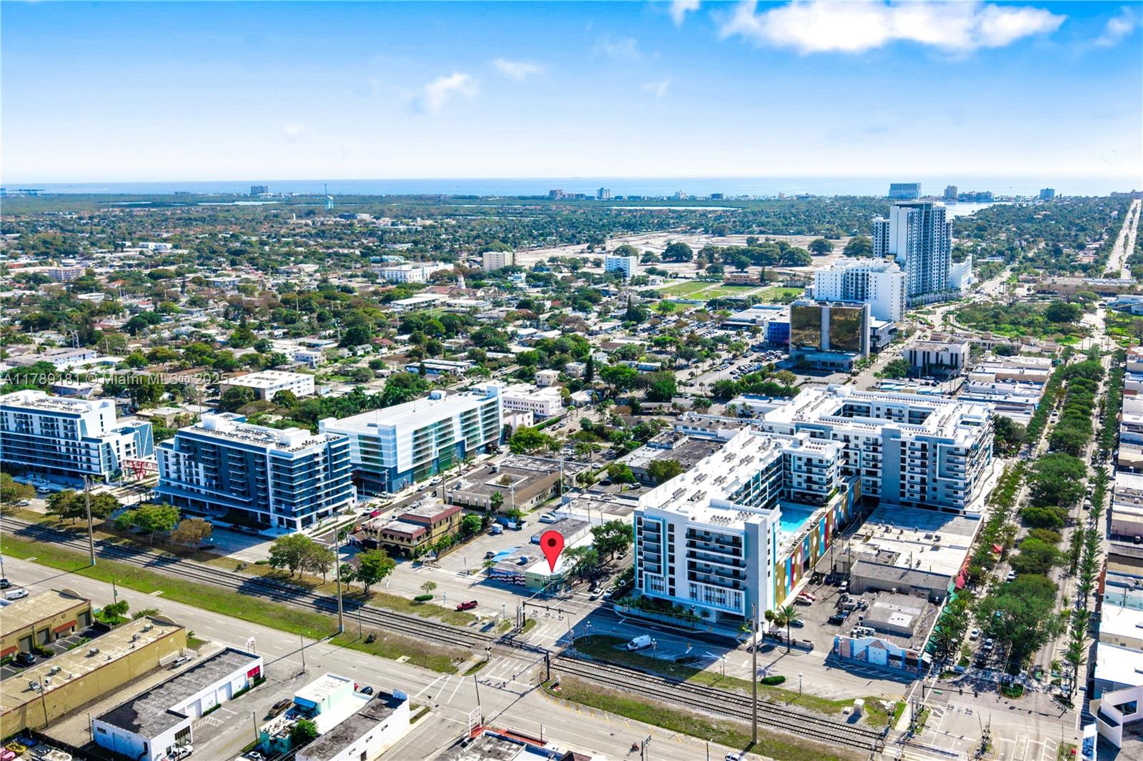 Direct on Tyler Street, this unit is perfect for an entrepreneur. Office/restaurant/cafe/commercial space available in one of the busiest streets of Downtown Hollywood. This is a NNN lease. Can combine with unit next store for more square footage.