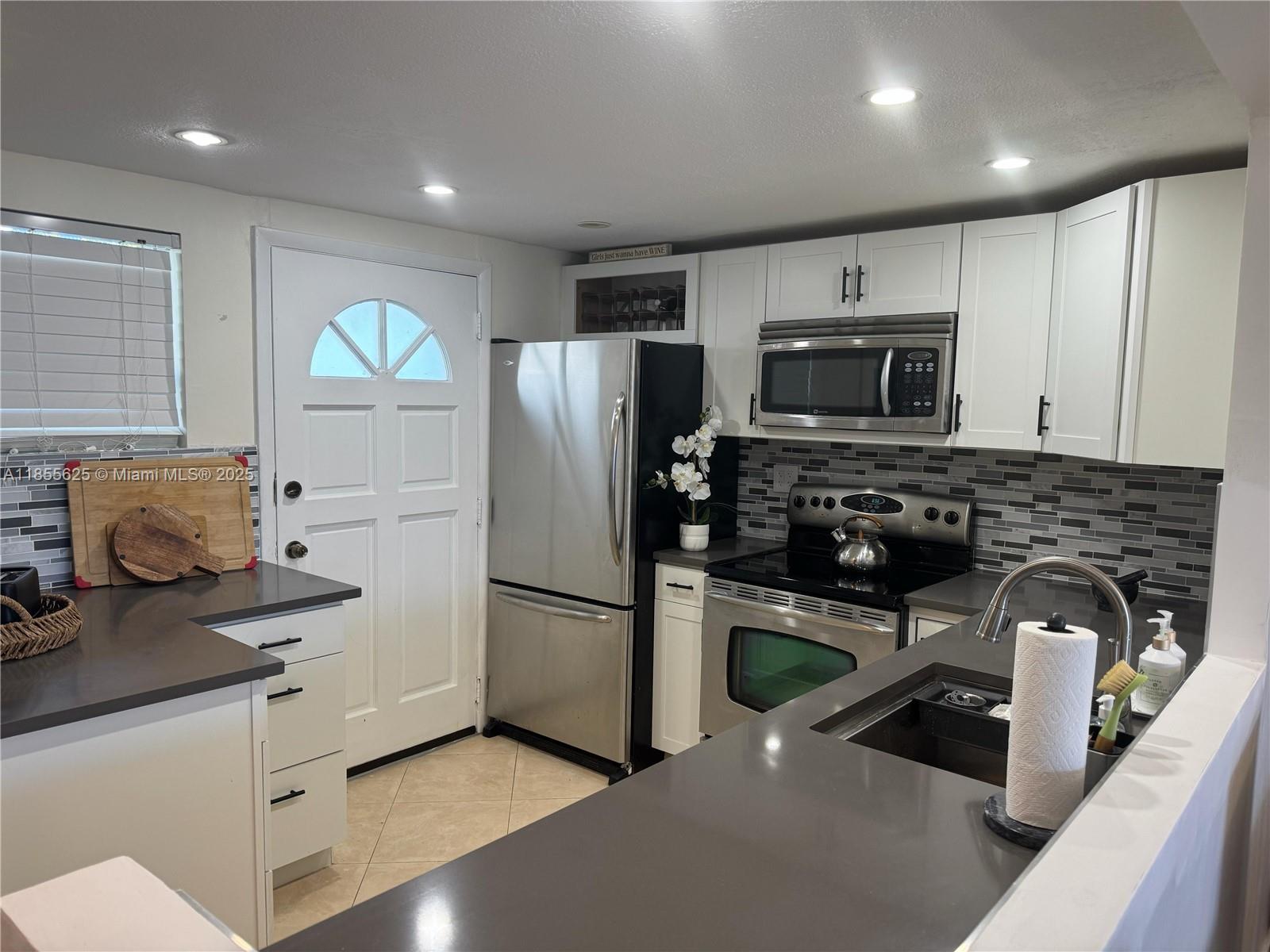 EDEN ISLES CONDO - Residential