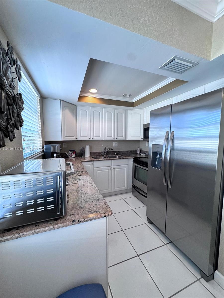 ASPEN HOUSE CONDO - Residential Lease