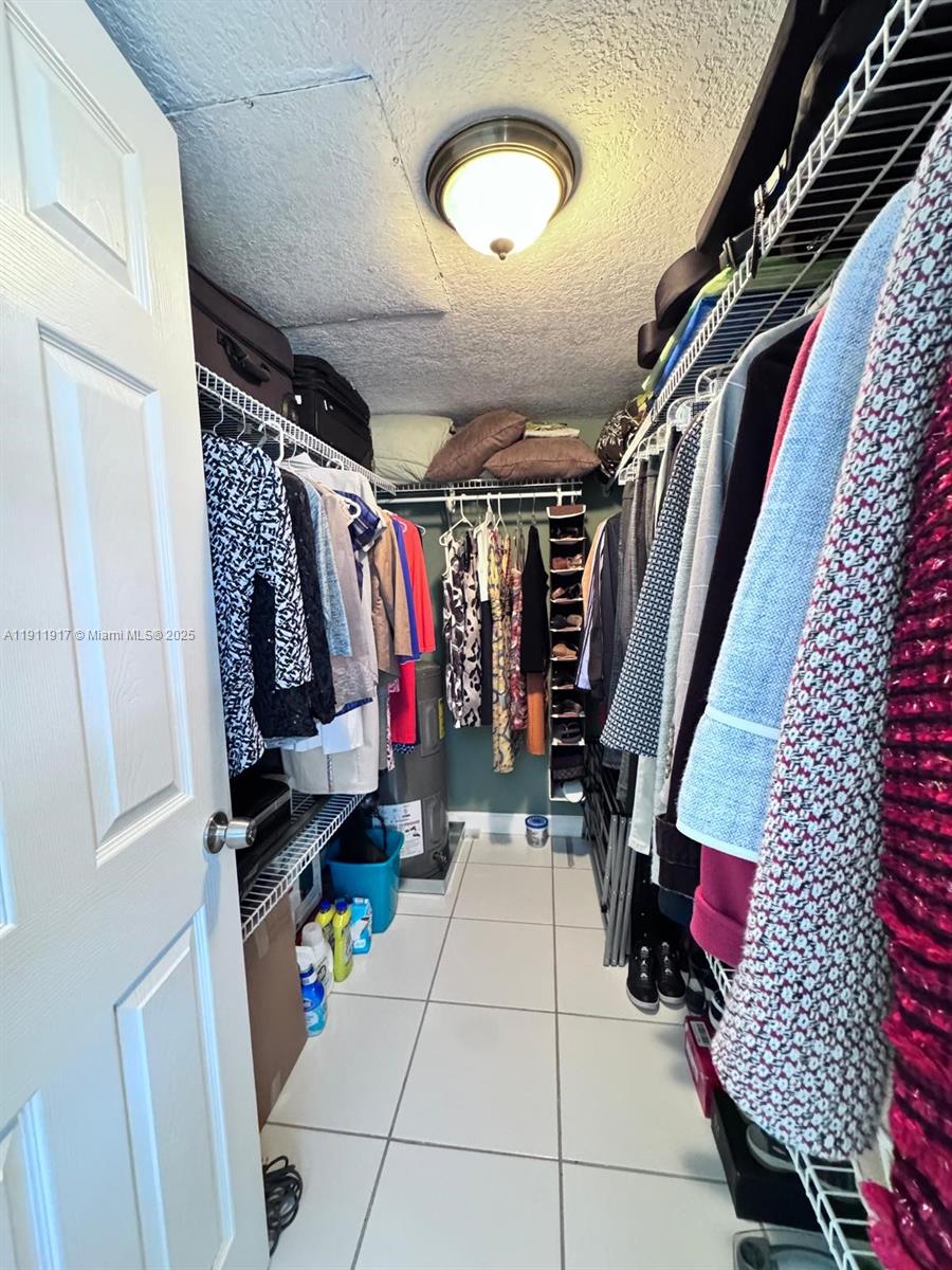 ASPEN HOUSE CONDO - Residential Lease