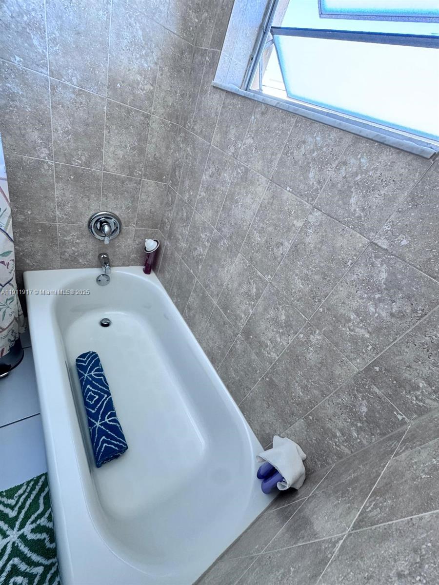 ASPEN HOUSE CONDO - Residential Lease