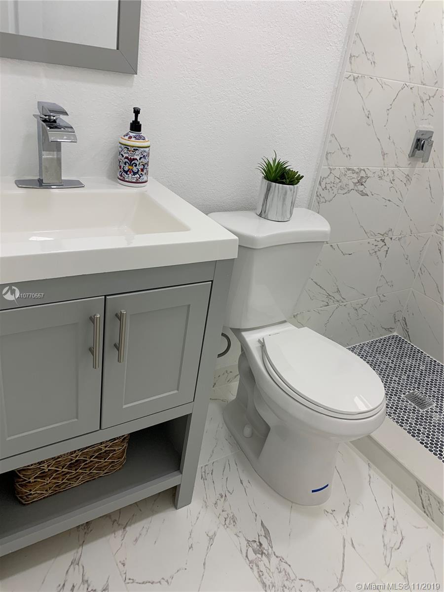 REPLAT OF PORTIONS OF RIC - Residential