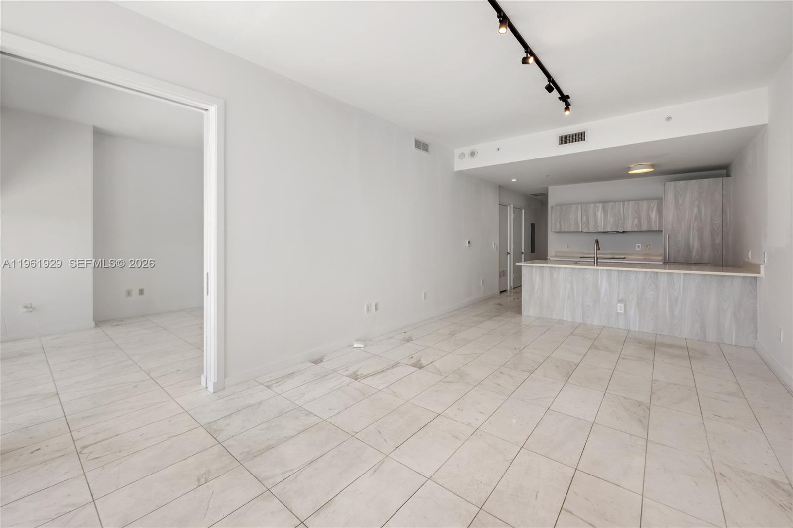 GRAN PARAISO CONDO - Residential