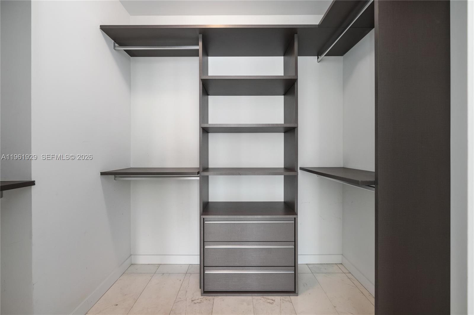 GRAN PARAISO CONDO - Residential