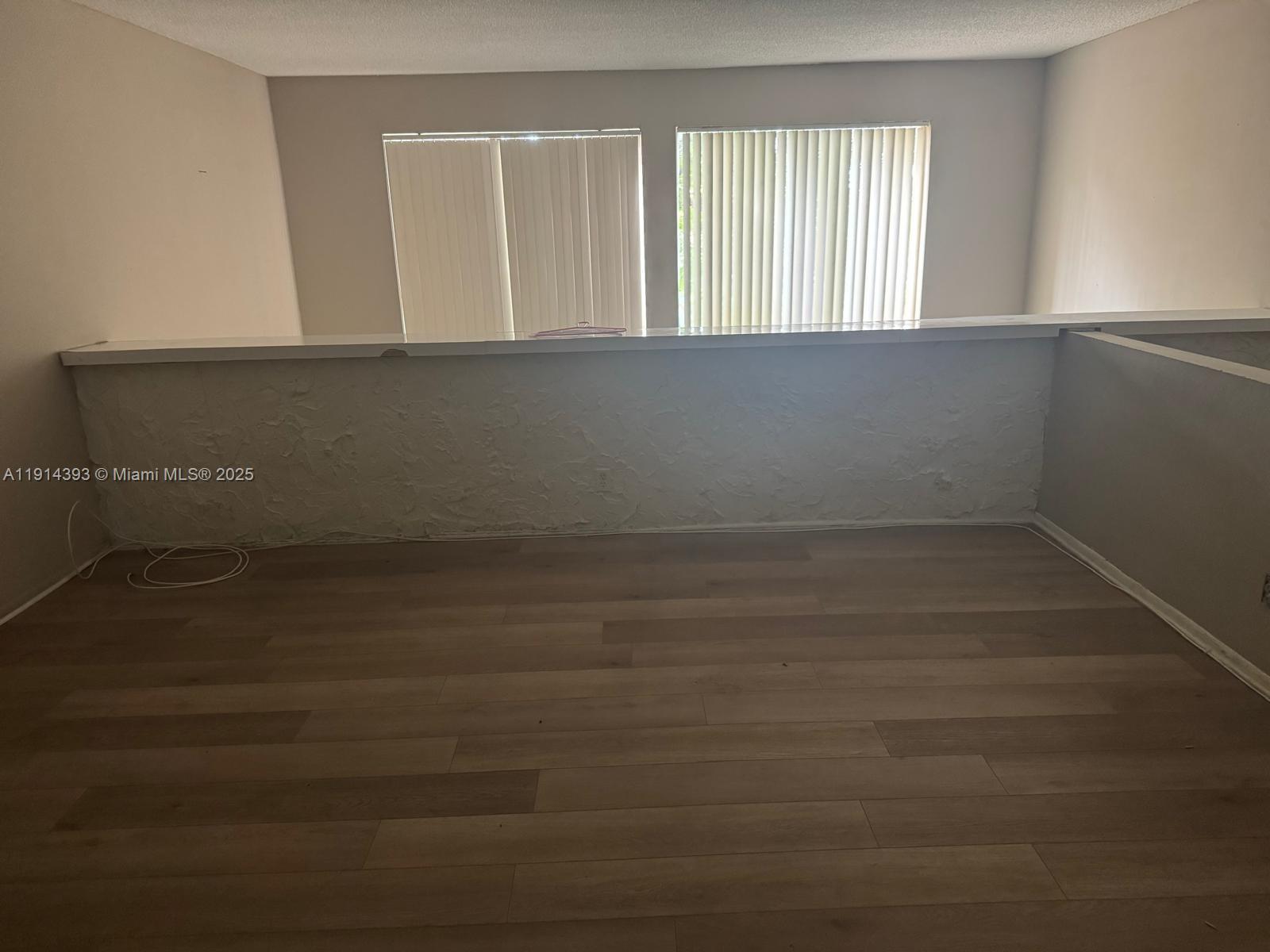 VENETIAN GARDENS AT COUNT - Residential Lease