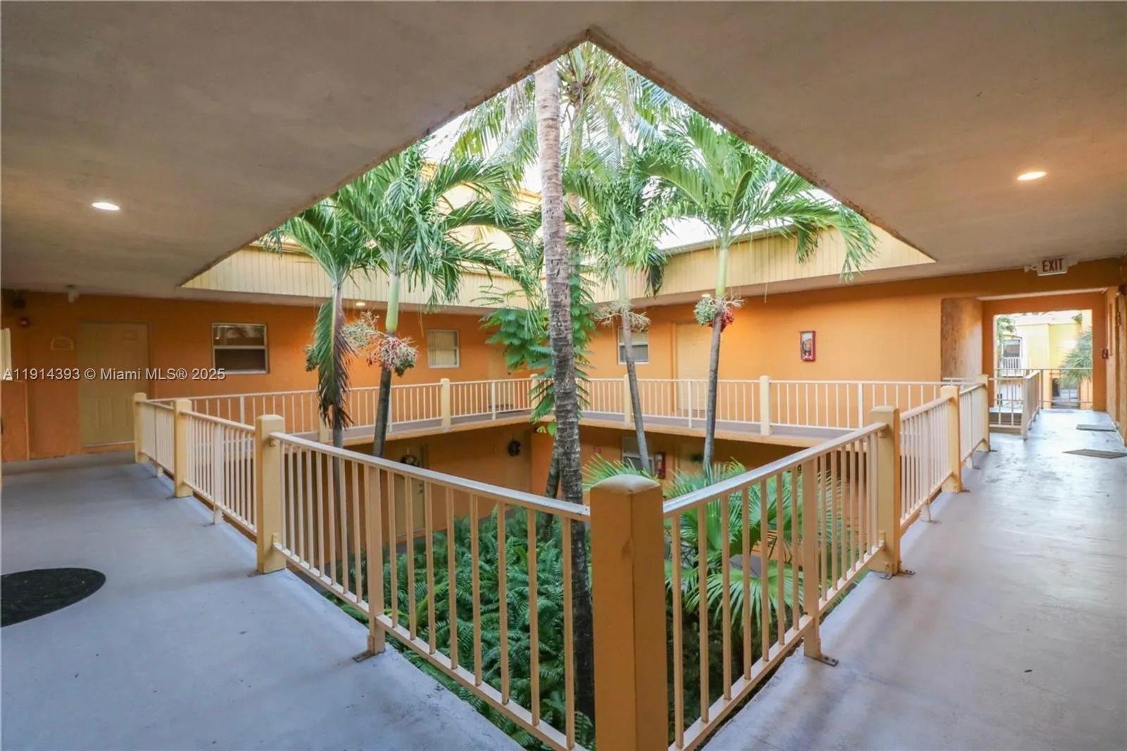 VENETIAN GARDENS AT COUNT - Residential Lease