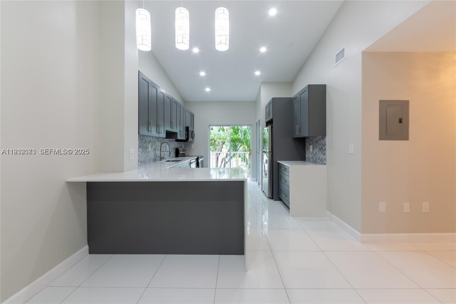 SAN MARCO VILLAS CONDO - Residential Lease