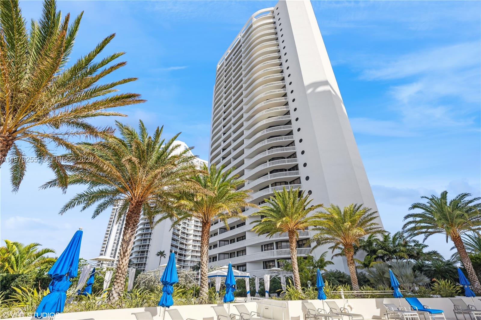 3000 ISL BLVD WILLIAMS IS - Residential