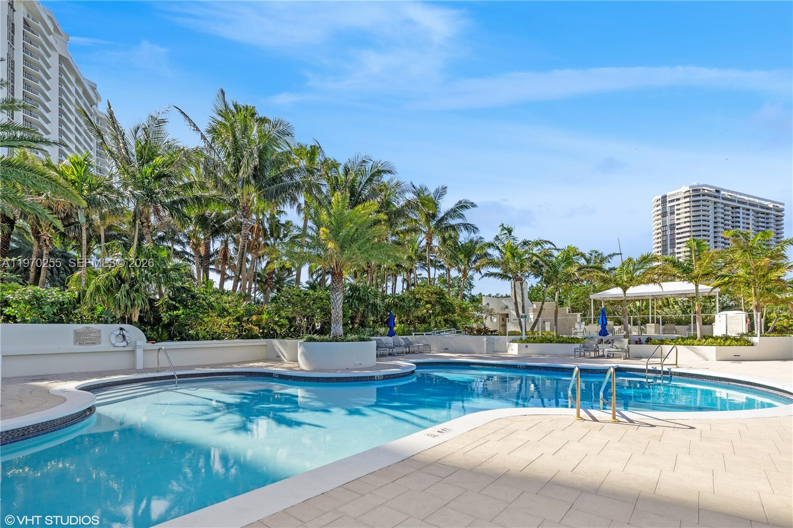 3000 ISL BLVD WILLIAMS IS - Residential