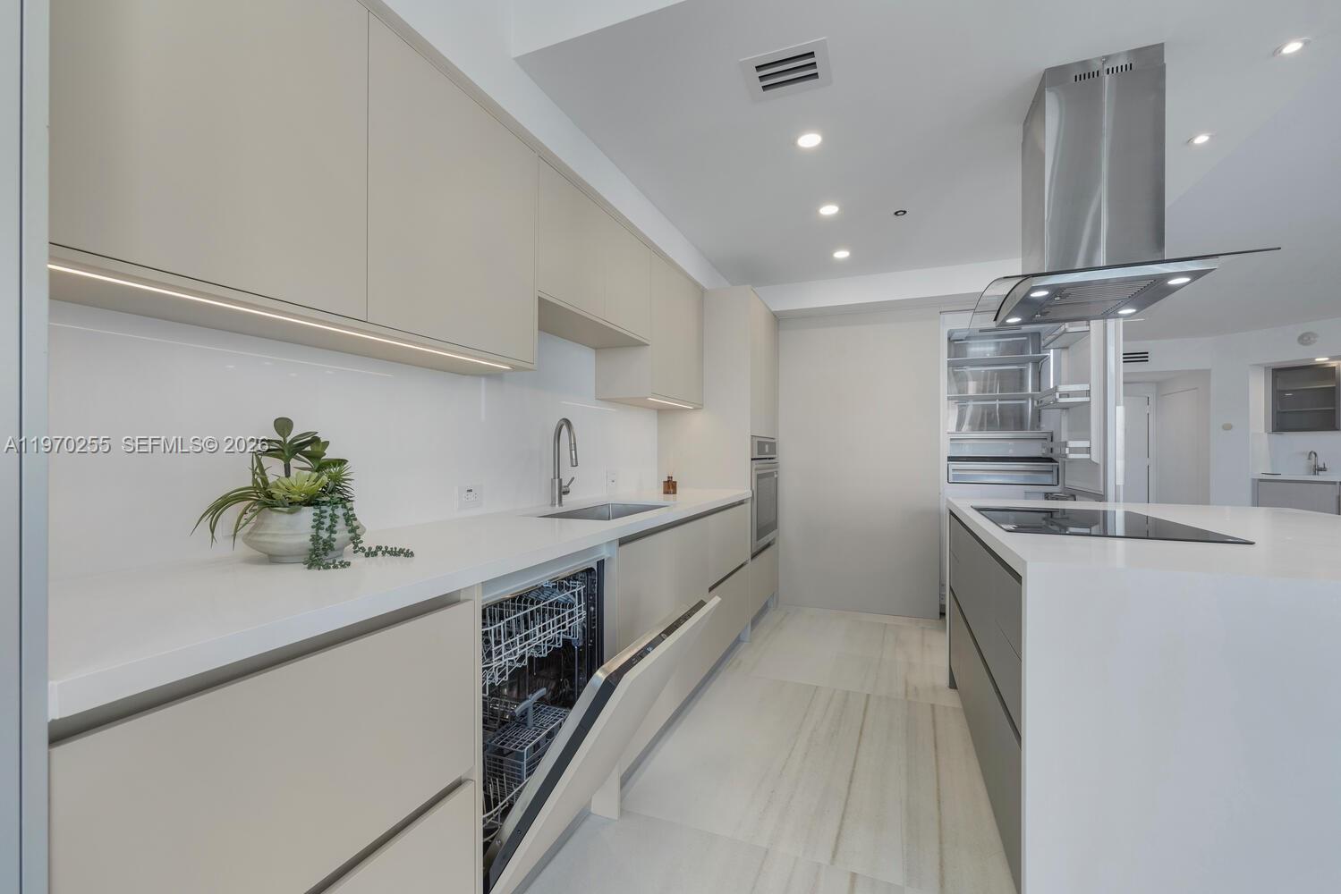 3000 ISL BLVD WILLIAMS IS - Residential