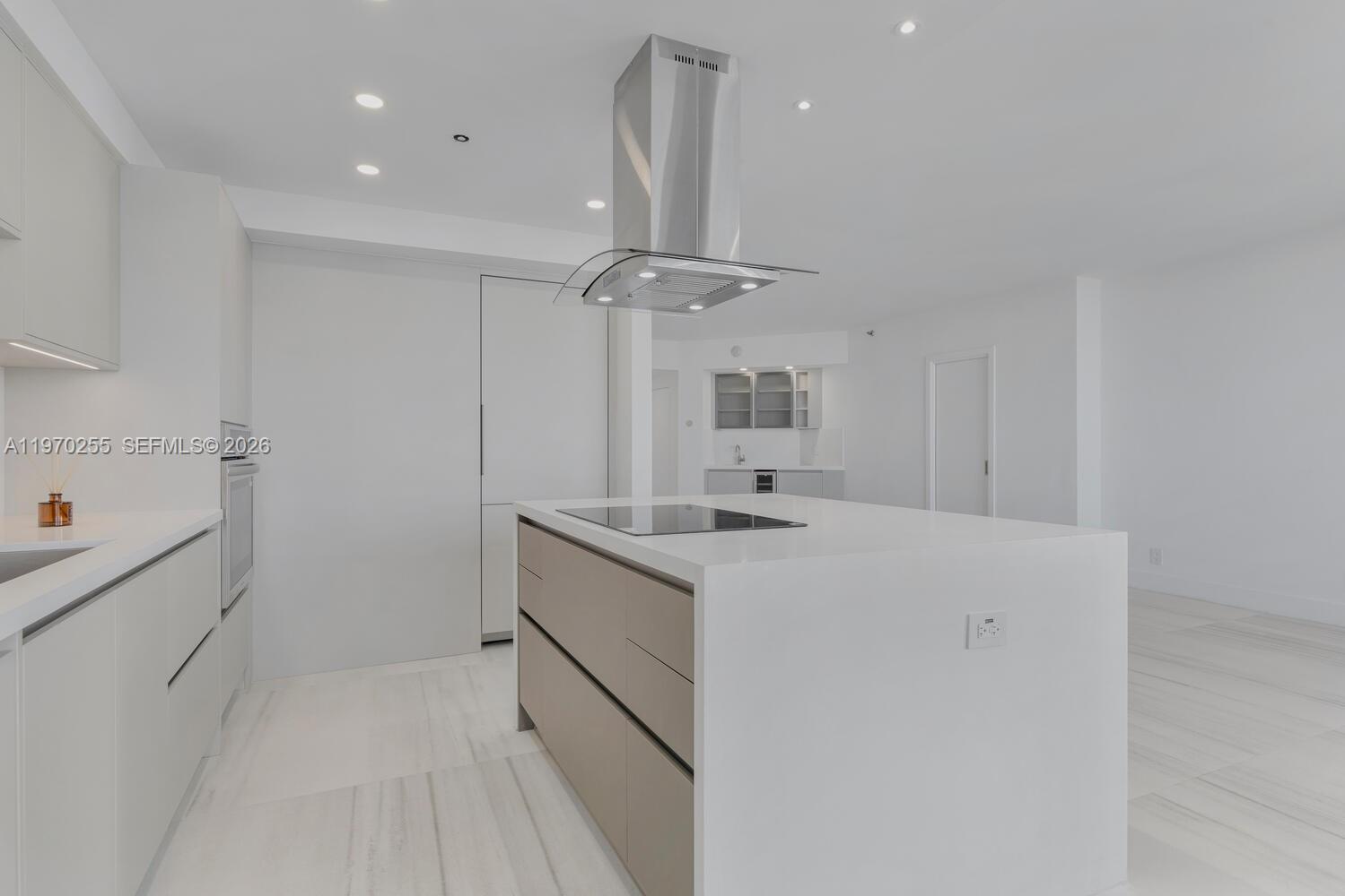 3000 ISL BLVD WILLIAMS IS - Residential