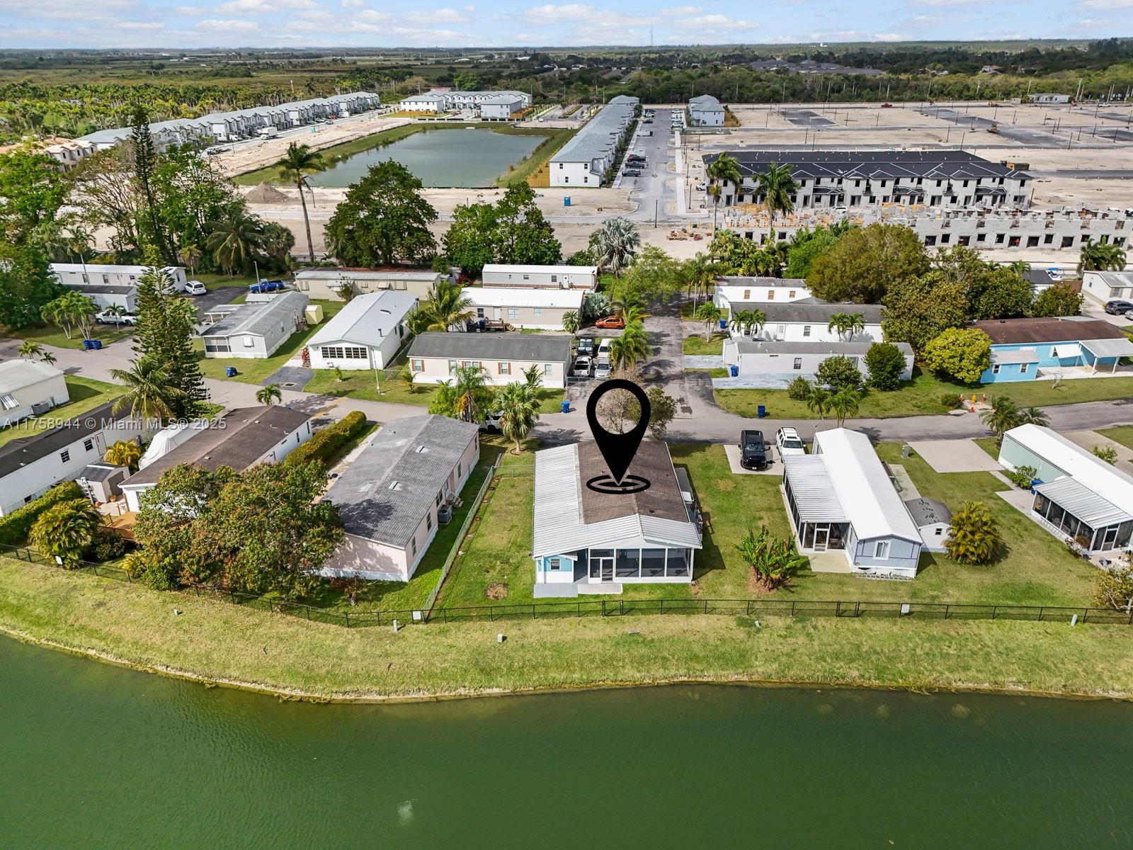 GATEWAY ESTATES PARK COND - Residential