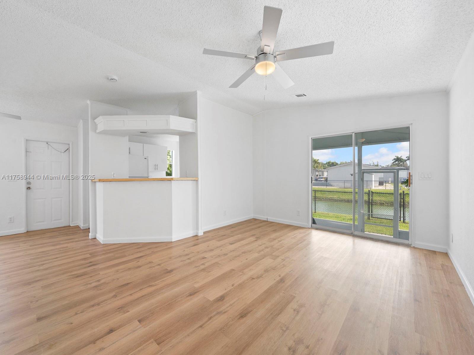 GATEWAY ESTATES PARK COND - Residential