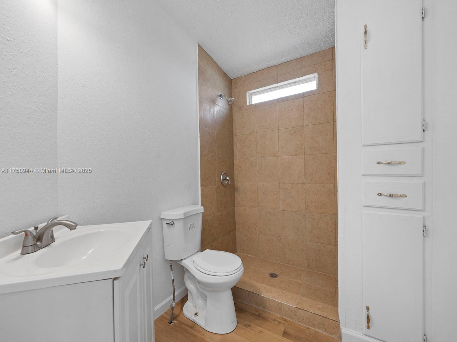 GATEWAY ESTATES PARK COND - Residential