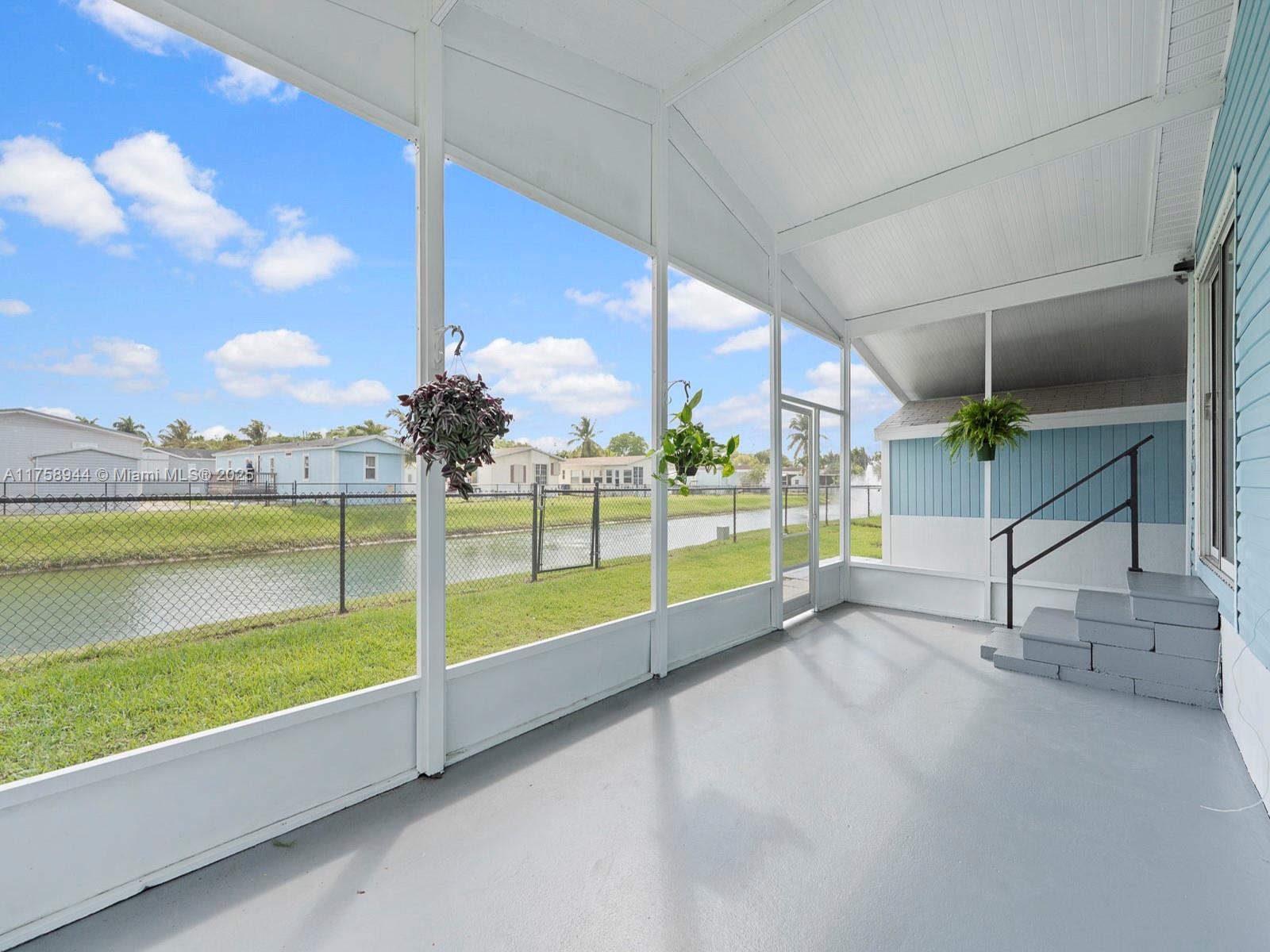 GATEWAY ESTATES PARK COND - Residential