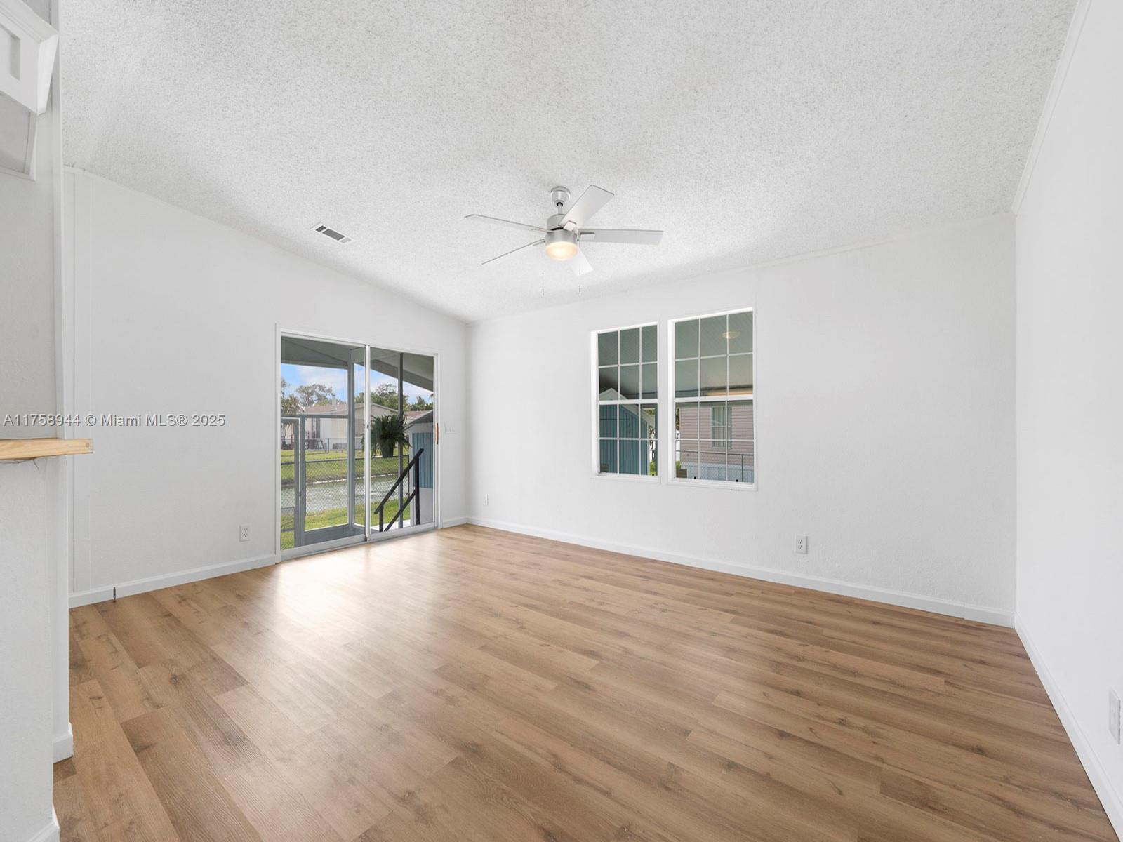 GATEWAY ESTATES PARK COND - Residential