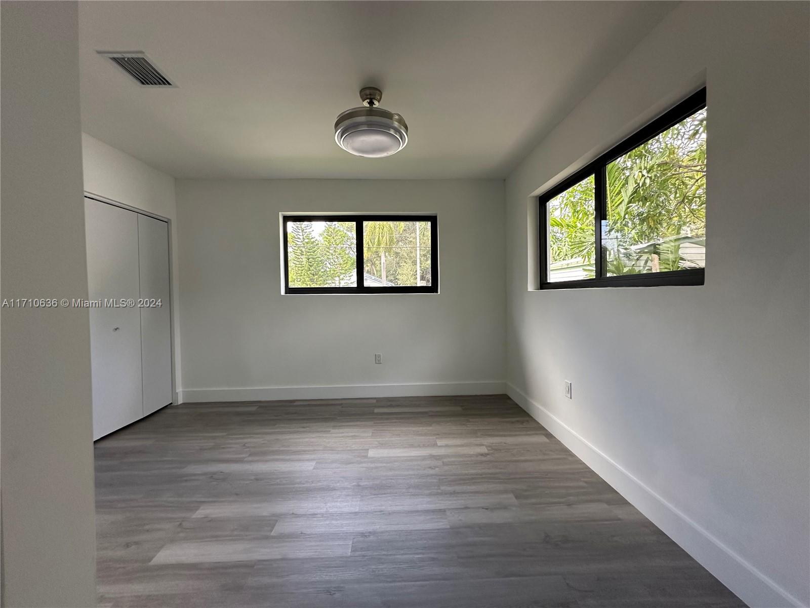 PINE HIGHLANDS - Residential