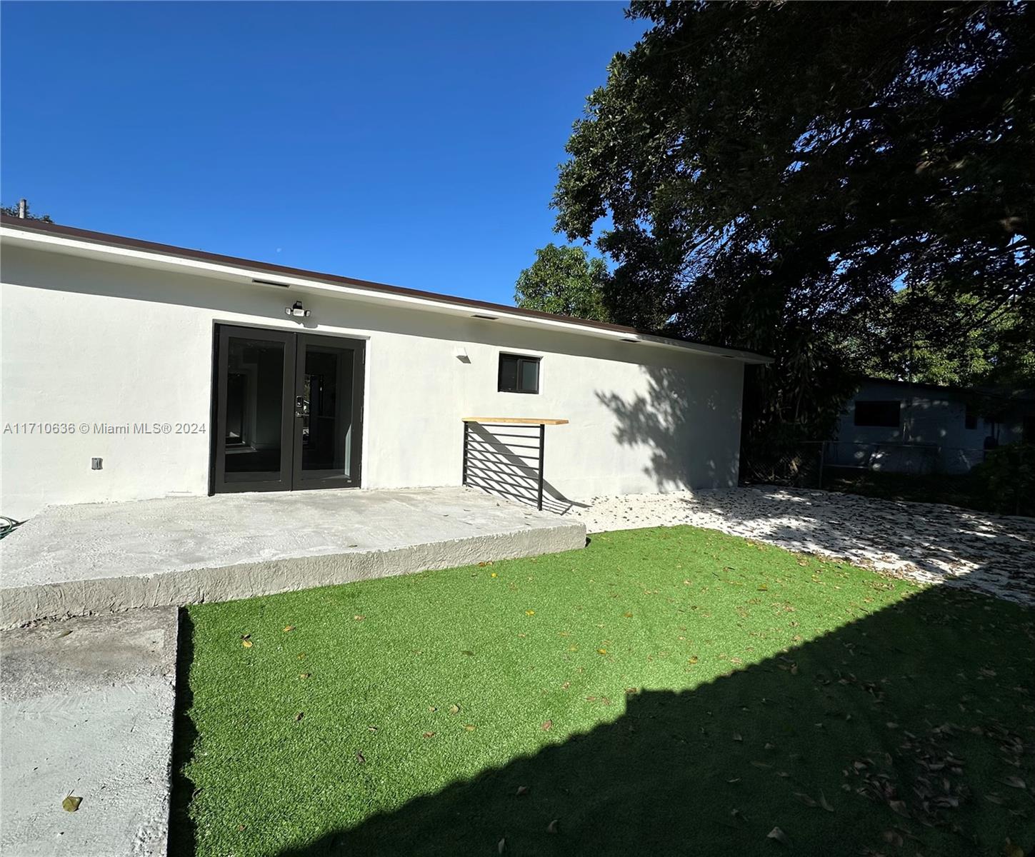 PINE HIGHLANDS - Residential