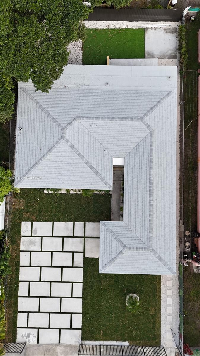 PINE HIGHLANDS - Residential