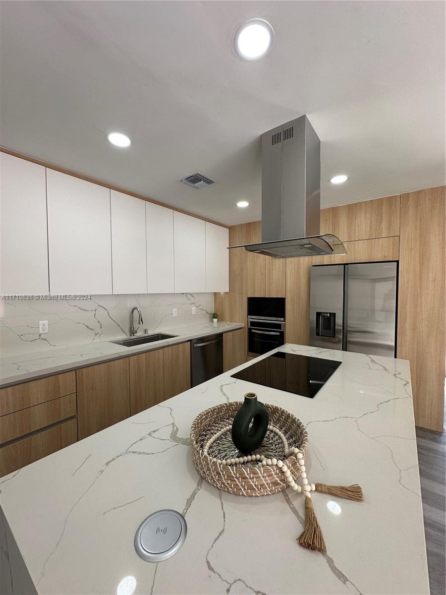 PINE HIGHLANDS - Residential