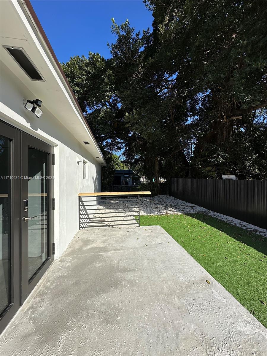 PINE HIGHLANDS - Residential