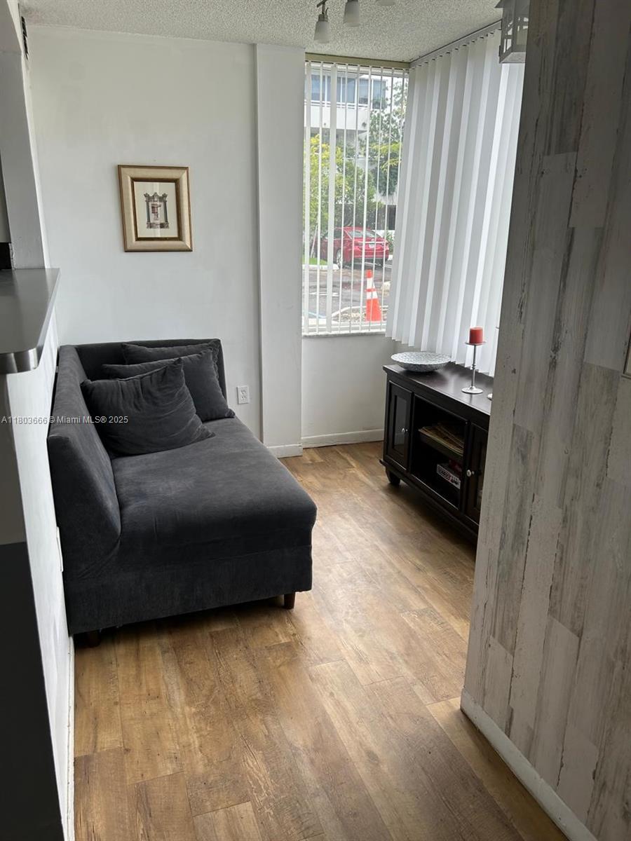 CARIBBEAN BREEZE CONDO - Residential