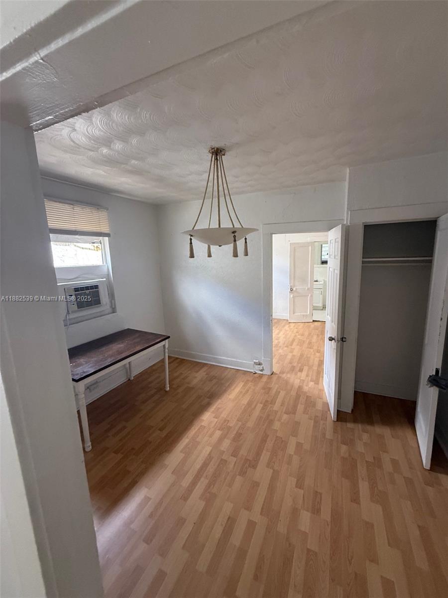 TOWN OF MODELO (DANIA) B- - Residential Lease