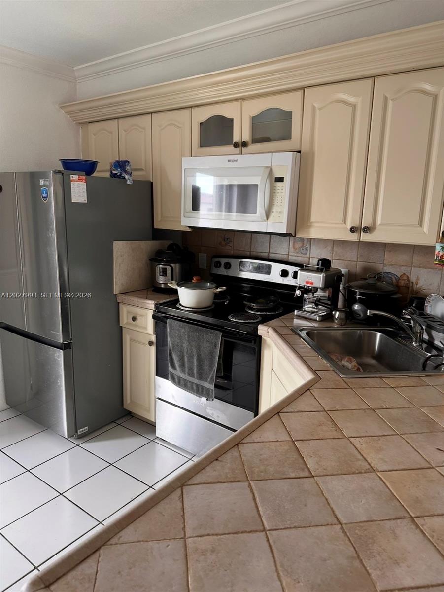 5420 W 21st Ct 411