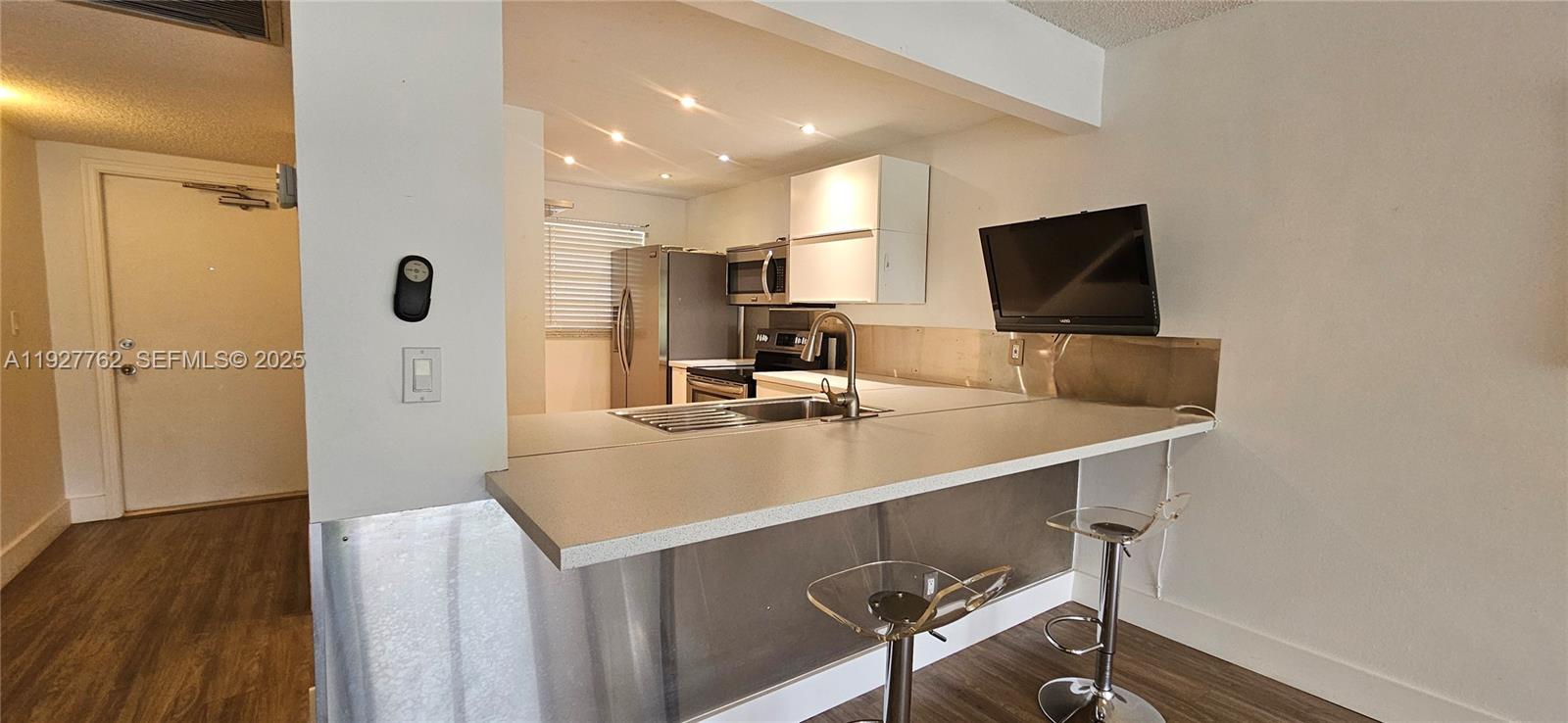 POINCIANA 5 OF PINE ISLAN - Residential Lease