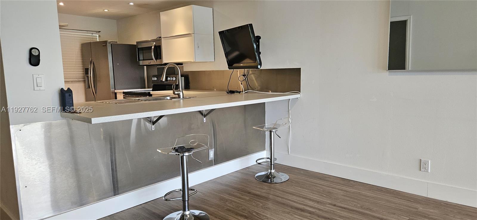 POINCIANA 5 OF PINE ISLAN - Residential Lease