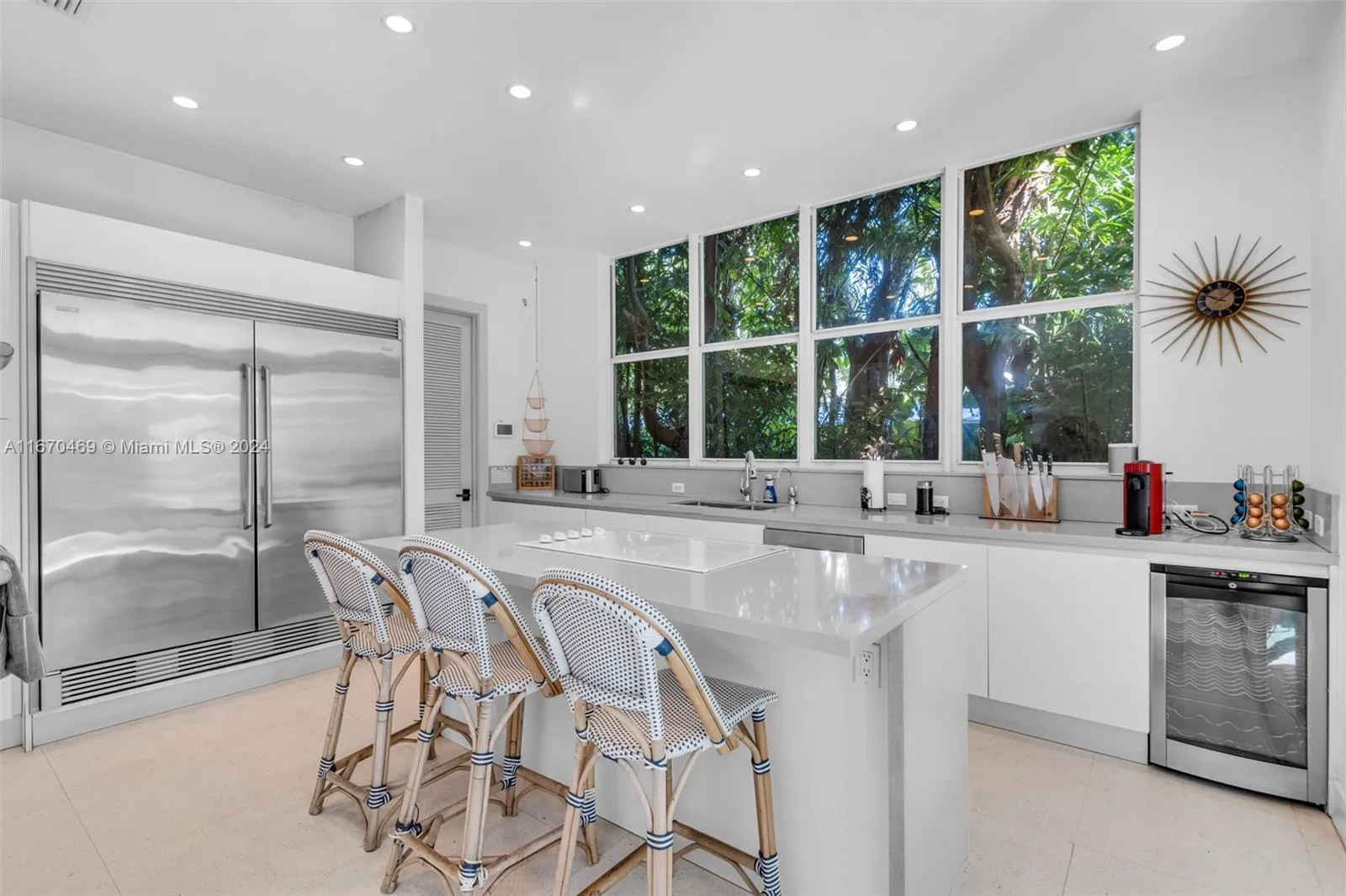 Key Biscayne, Florida 33149, United States, 5 Bedrooms Bedrooms, ,6 BathroomsBathrooms,Residential,Active,90237