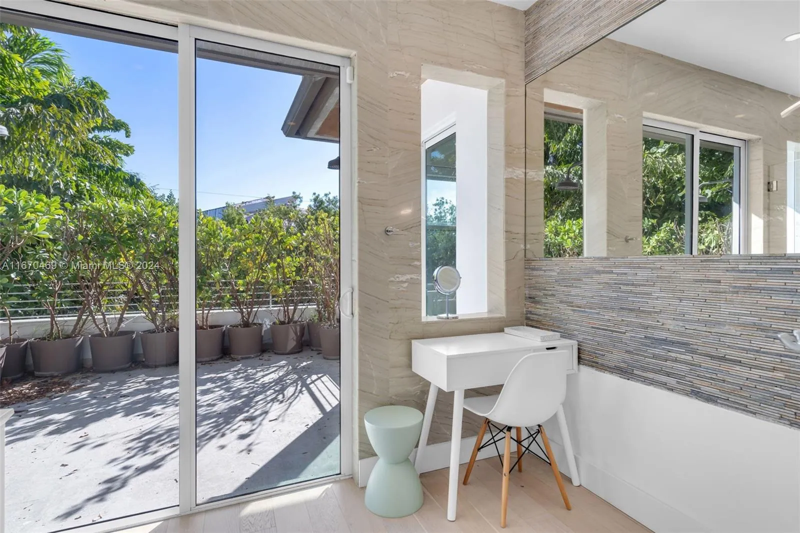 Key Biscayne, Florida 33149, United States, 5 Bedrooms Bedrooms, ,6 BathroomsBathrooms,Residential,Active,90237