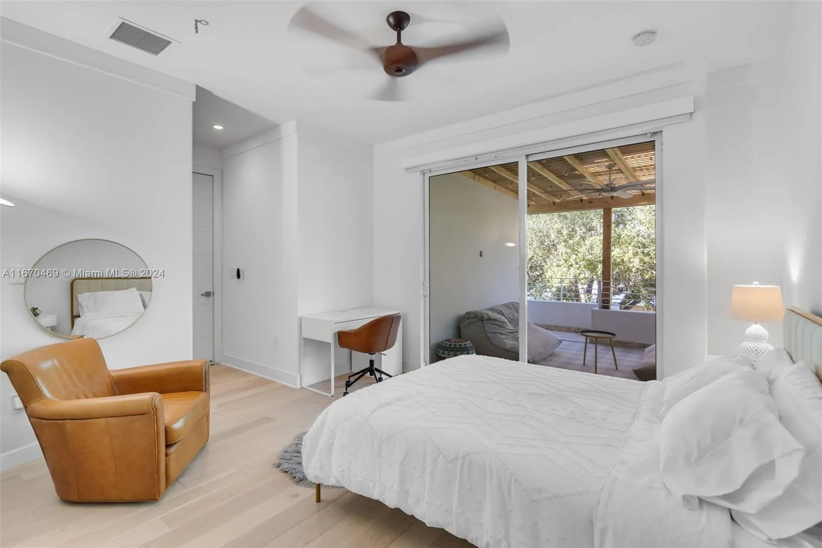 Key Biscayne, Florida 33149, United States, 5 Bedrooms Bedrooms, ,6 BathroomsBathrooms,Residential,Active,90237