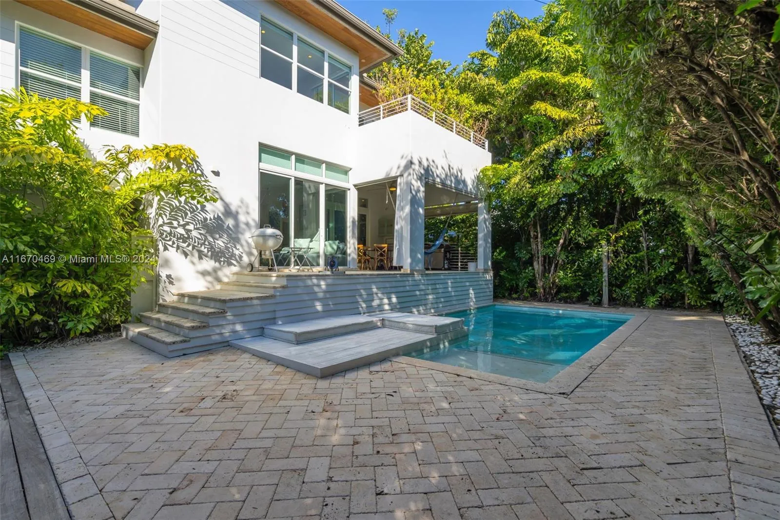 Key Biscayne, Florida 33149, United States, 5 Bedrooms Bedrooms, ,6 BathroomsBathrooms,Residential,Active,90237