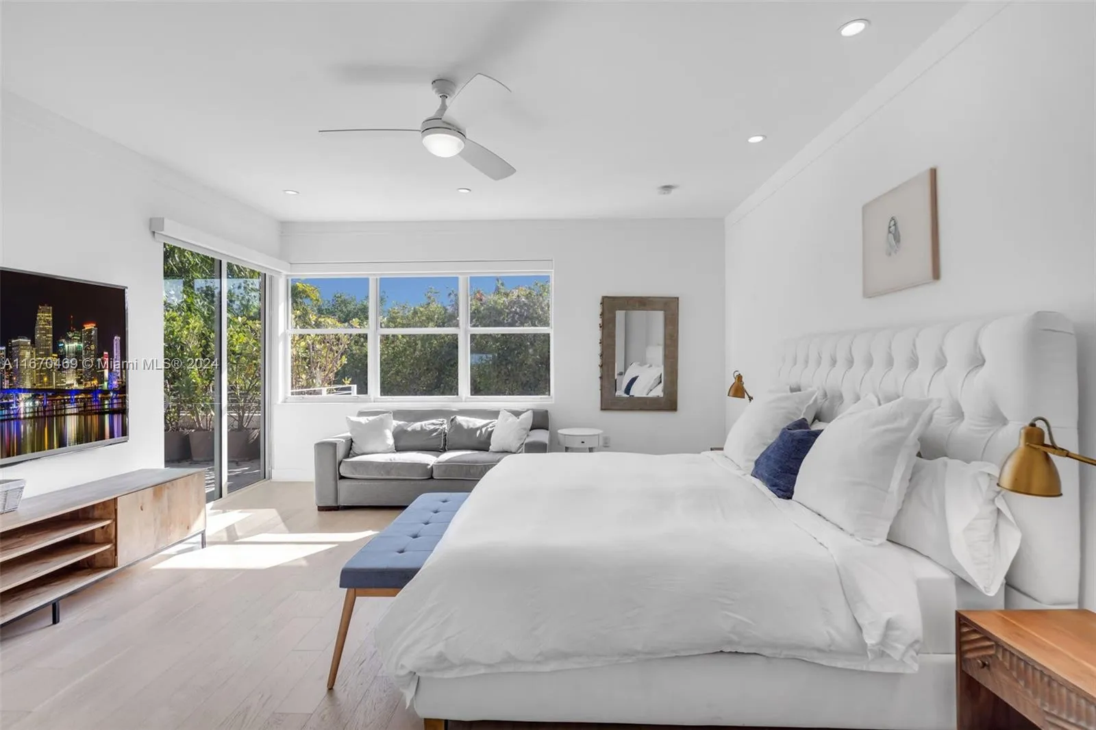 Key Biscayne, Florida 33149, United States, 5 Bedrooms Bedrooms, ,6 BathroomsBathrooms,Residential,Active,90237