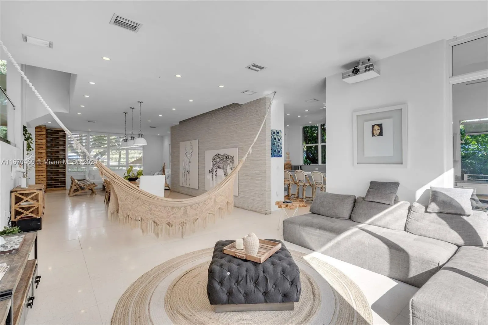 Key Biscayne, Florida 33149, United States, 5 Bedrooms Bedrooms, ,6 BathroomsBathrooms,Residential,Active,90237