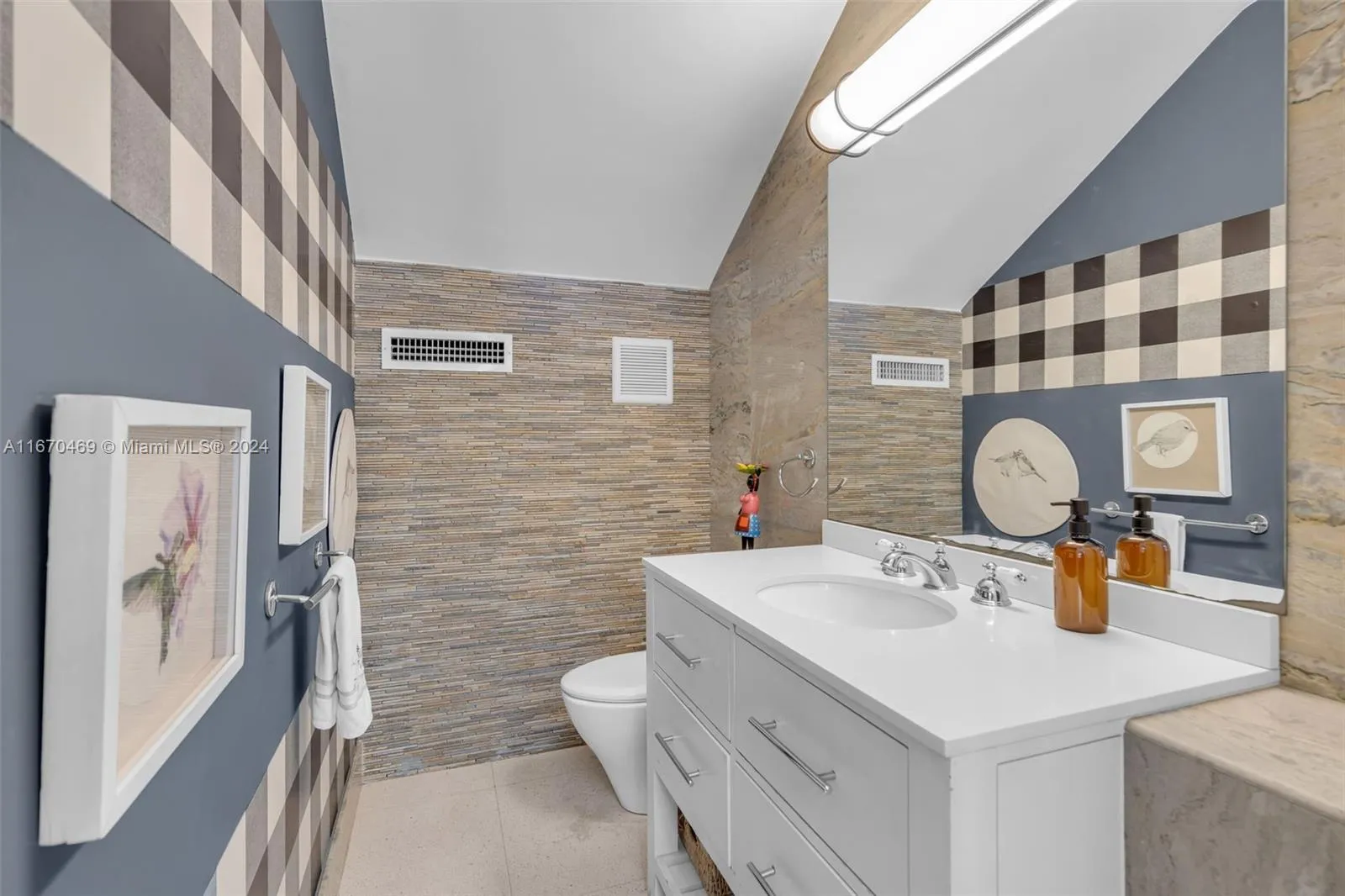 Key Biscayne, Florida 33149, United States, 5 Bedrooms Bedrooms, ,6 BathroomsBathrooms,Residential,Active,90237