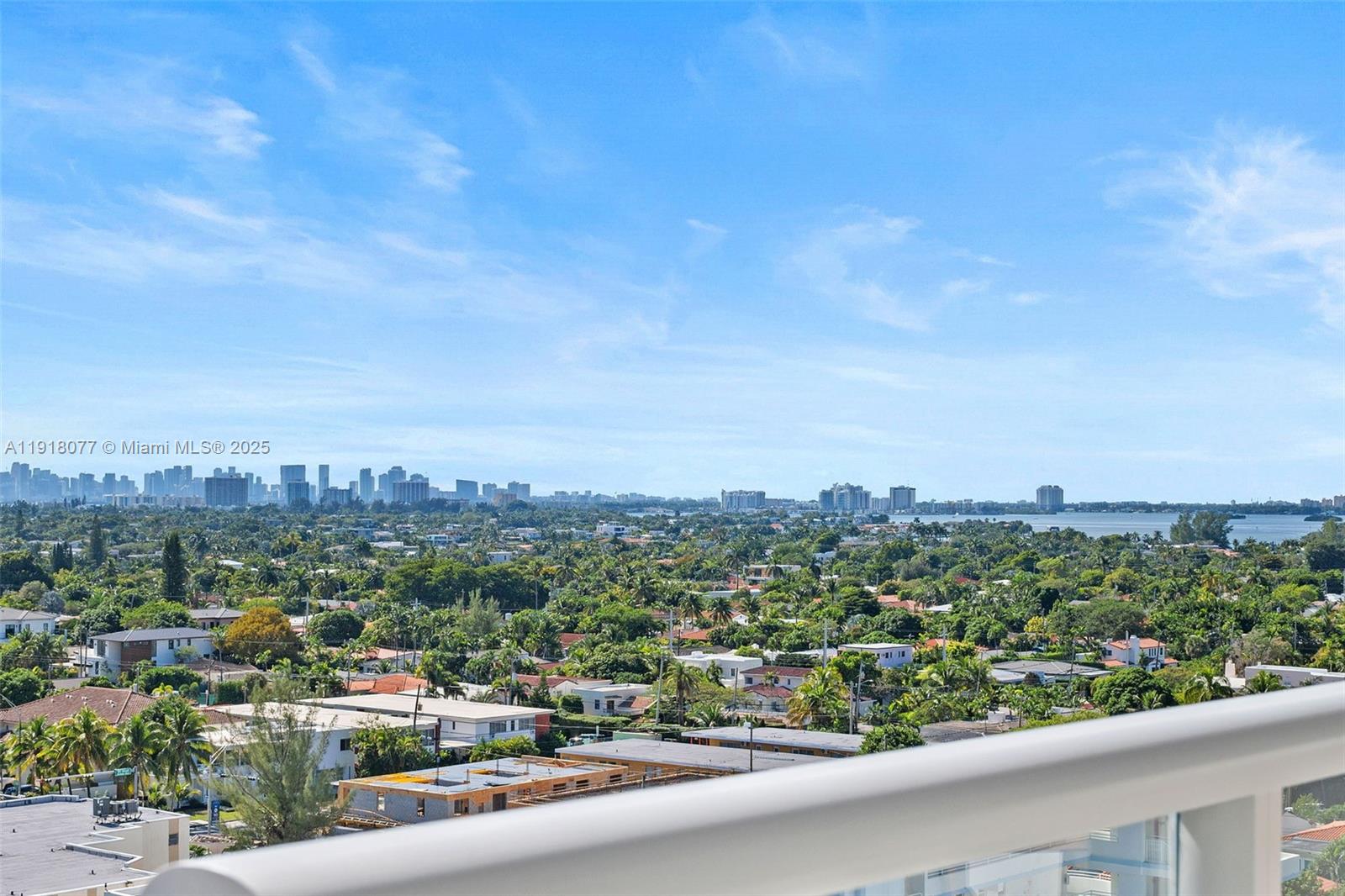 CARLISLE ON THE OCEAN CON - Residential