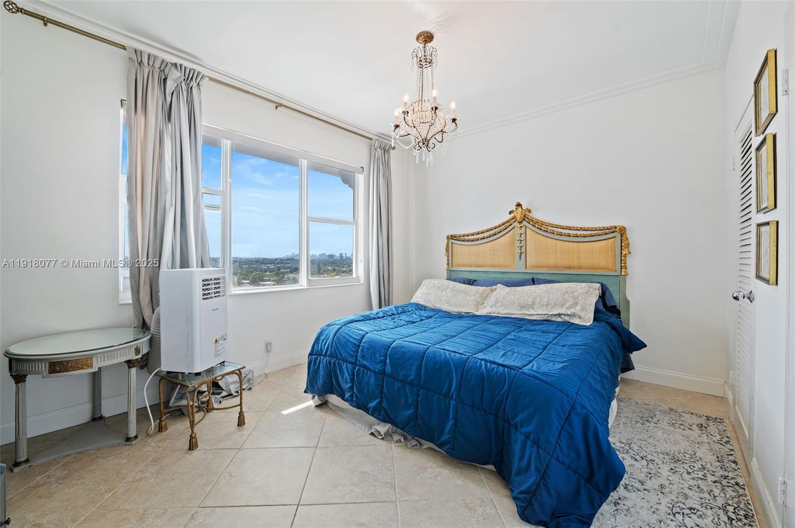 CARLISLE ON THE OCEAN CON - Residential