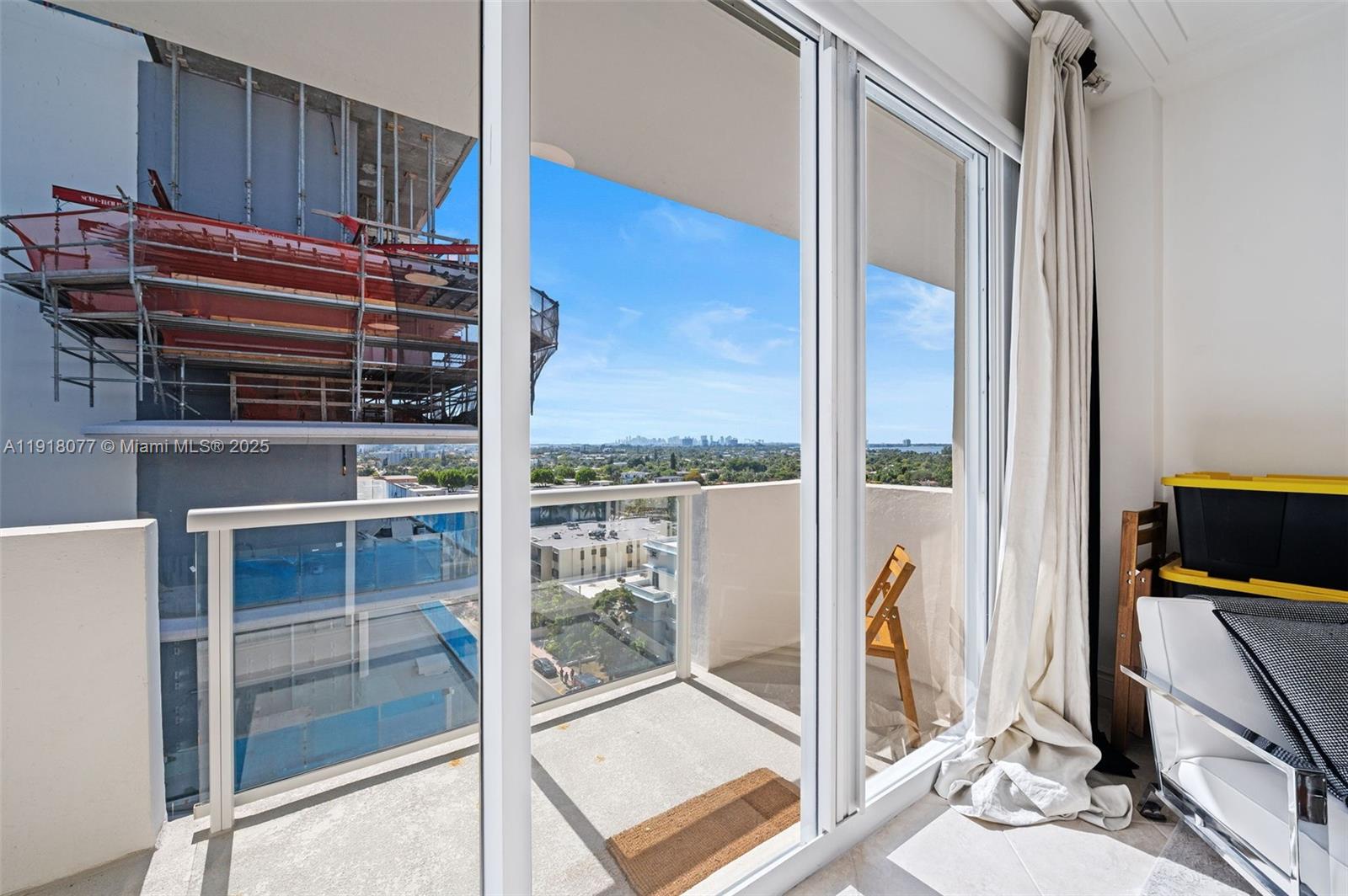 CARLISLE ON THE OCEAN CON - Residential