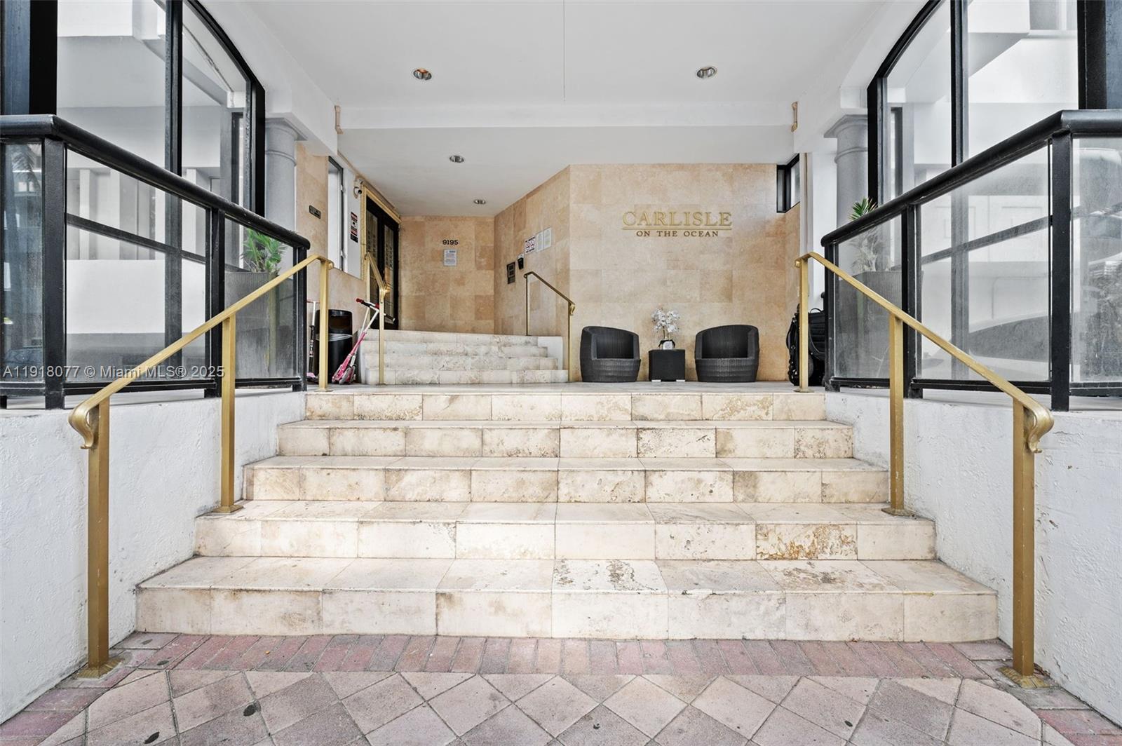 CARLISLE ON THE OCEAN CON - Residential