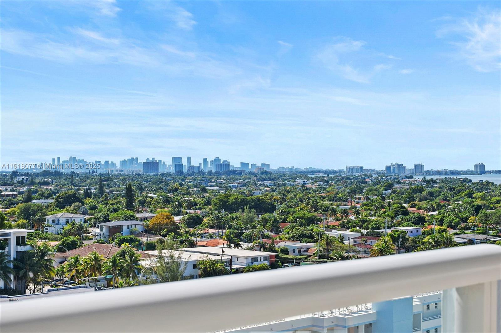 CARLISLE ON THE OCEAN CON - Residential