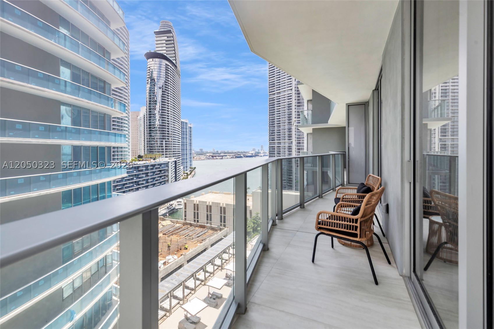 Photo 1 of 49 — 77 SE 5TH ST 2006, Miami, FL 33131