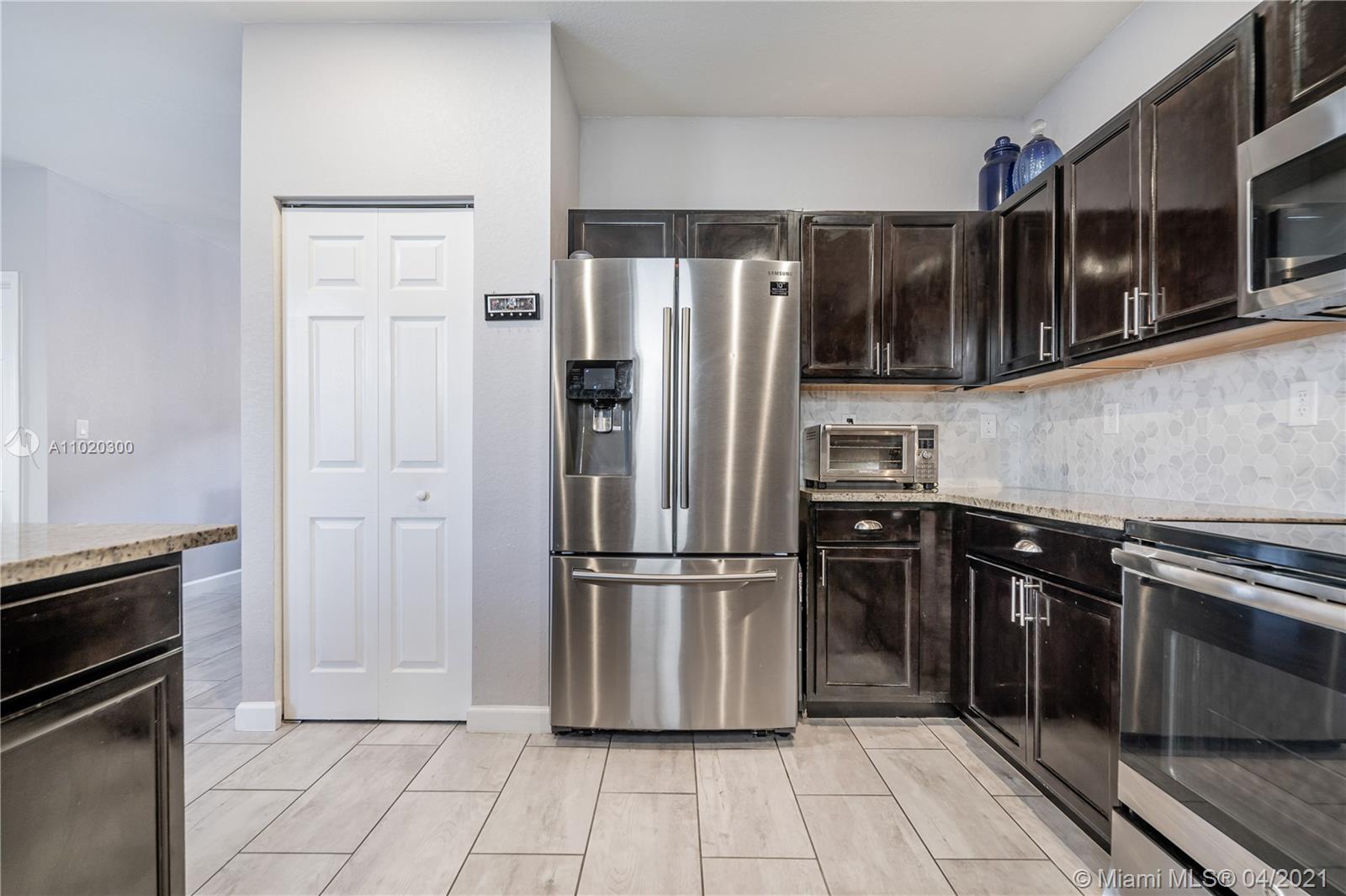 BARBADOS AT OASIS - Residential Lease