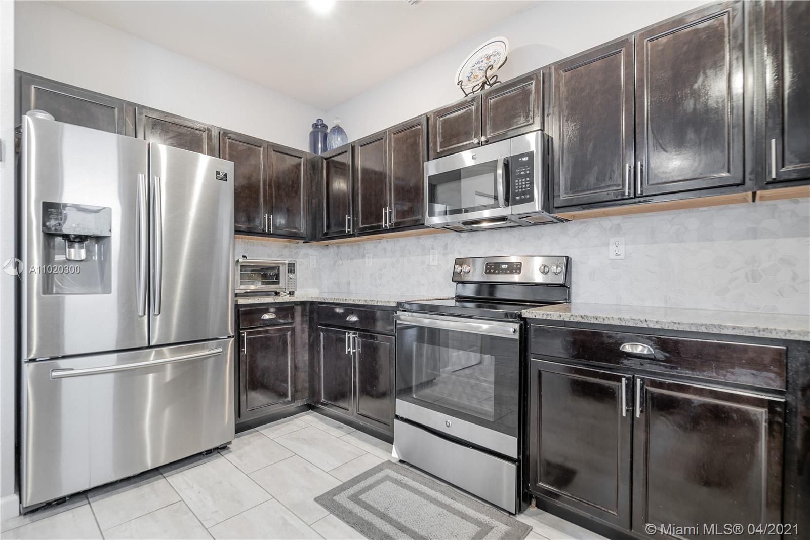 BARBADOS AT OASIS - Residential Lease